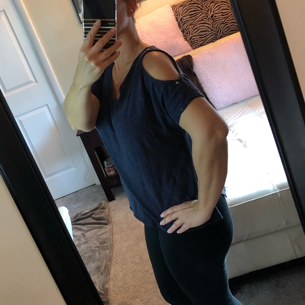 💙 Michael Kors V-neck Top Sz M